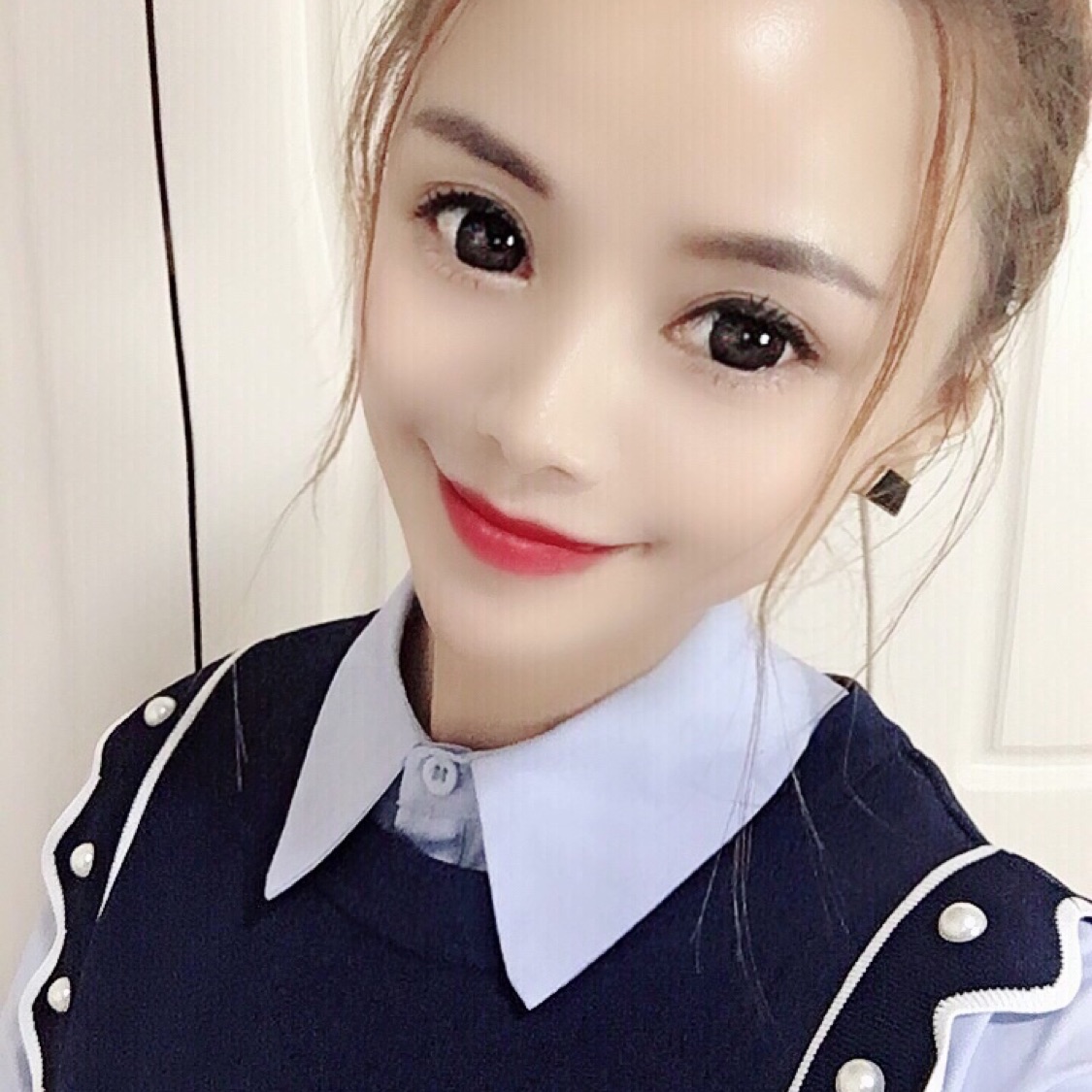 乐乐  